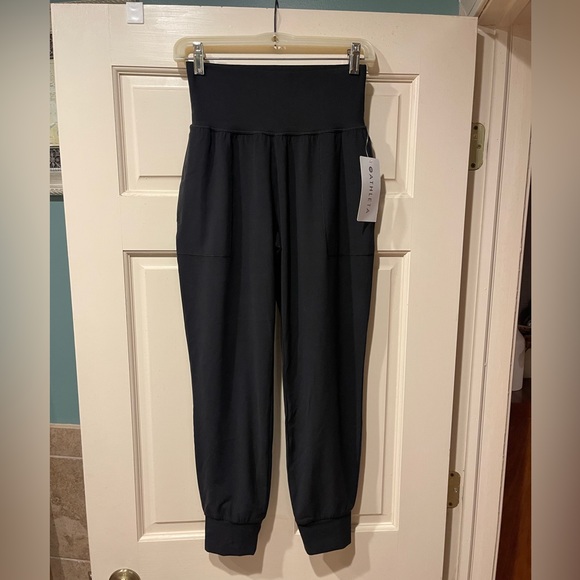 Athleta Salutation Jogger NWT - Picture 5 of 11